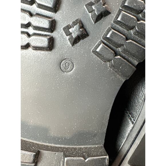 Very Volatile Los Angeles Women's Frances Mid Calf Leather Boots Size 9- NWOB - Picture 7 of 9